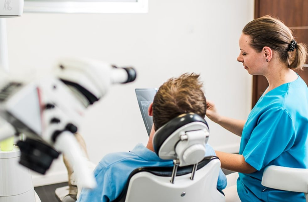 implant dentaire risques