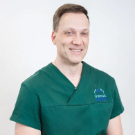 Dr Denes Mercz dentiste en Hongrie