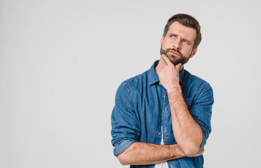 Idées reçues sur la perte de cheveux et la calvitie