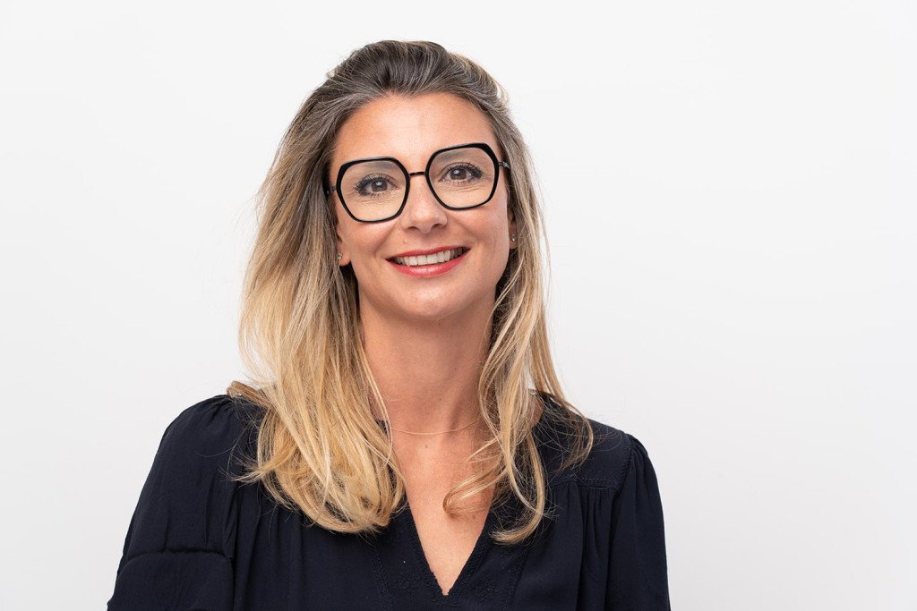 Caroline Smile Partner