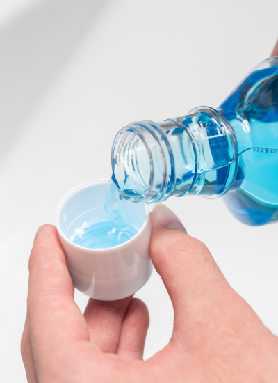 produit pour bains de bouche, hygiène dentaire